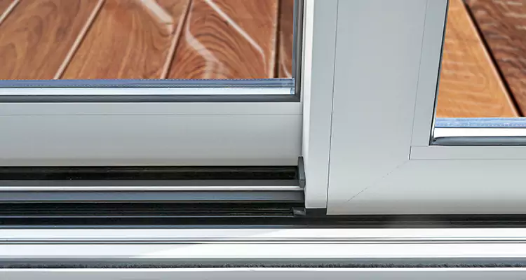 Patio Doors Leaking Water Issue Repair Services in Lakeside, FL
