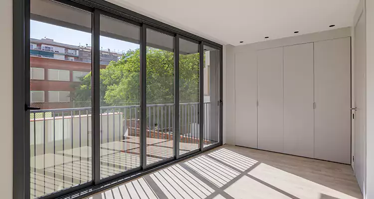 Balcony Sliding Glass Doors in Lakeside, FL